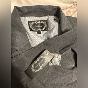 NWT charcoal gray blazer with coordinating inside cuffs, size L